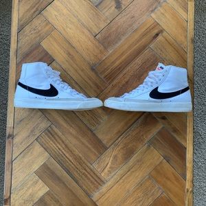 Nike Blazer Mid 77